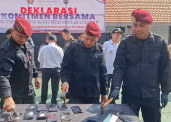 Lapas Kelas II A Kediri dan Bapas Kediri Musnahkan Ratusan Barang Bukti Ilegal