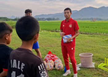 Evan Dimas, Menepi dari Gemerlap Stadion dan Mengabdi di Desa