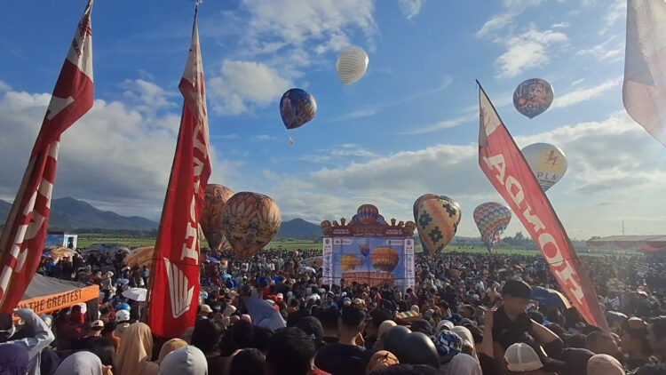 Digelar Untuk Pertama Kalinya Festival Balon Udara di Tulungagung Berlangsung Meriah