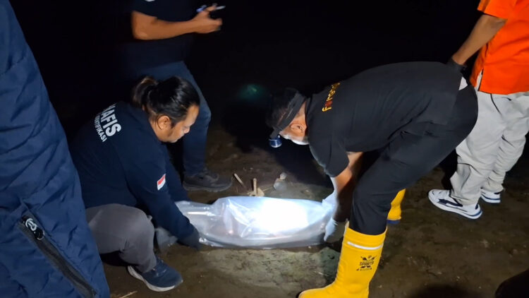 Jasad Bayi Laki-Laki Ditemukan Mengapung di Sungai Brantas Tulungagung