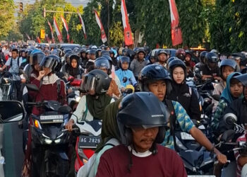 Tak Terurai, Jalan Veteran Kota Kediri Macet Total