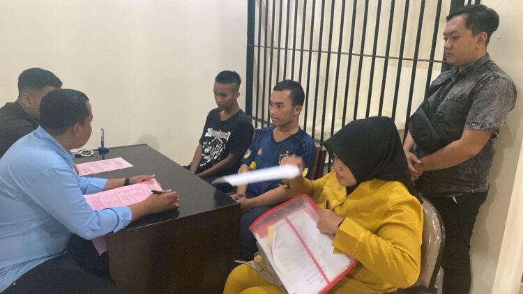 Dua Pelaku Pengeroyokan Blitar telah Diserahkan ke JPU Kejari Blitar usai Gugatannya Ditolak