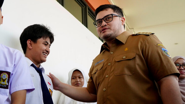 Mas Dhito Tinjau Langsung Sekolah Rakyat, Dukung Pendidikan Berbasis Pengasuhan