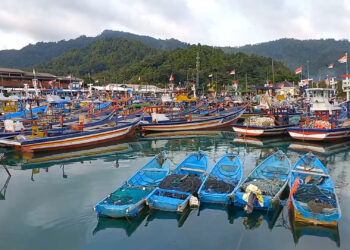 Ribuan Nelayan Prigi Trenggalek Terpaksa Tidak Melaut Akibat Cuaca Ekstrem