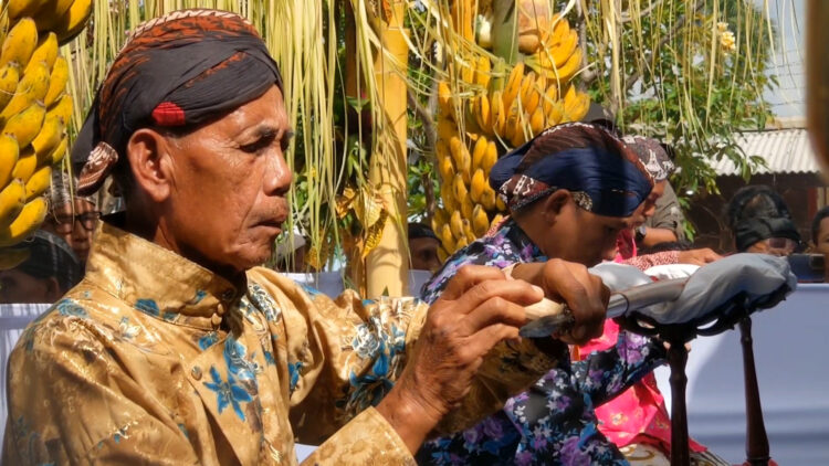 Pusaka Kyai Upas Disucikan, Warga Antusias Ikuti Tradisi Jamasan di Bulan Suro