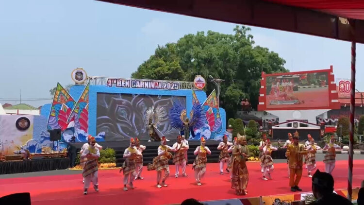 Ben Carnival Mampu Hadirkan Wajah Indonesia Di Kota Blitar