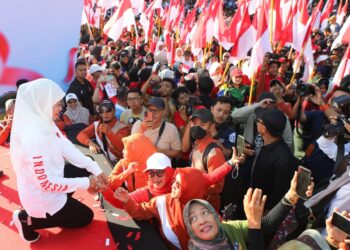 Gubernur Khofifah Tegaskan SMA/SMK/SLB Negeri Se-Jatim Bebas Pungli dan Terus Tingkatkan Prestasi