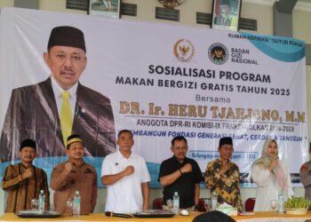 Sosialisasi Program Makan Bergizi Gratis di Desa Gandong Tulungagung