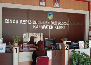 Dukcapil Kabupaten Kediri Jemput Bola Layani Dokumen Anak Sebelum Masuk Dapodik