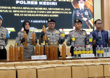 Polres Kediri Sita Ribuan Liter Miras Oplosan Pasca Insiden Tewaskan Lima Warga