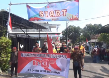 Karnaval Budaya Desa Gurah Meriahkan HUT ke-80 RI