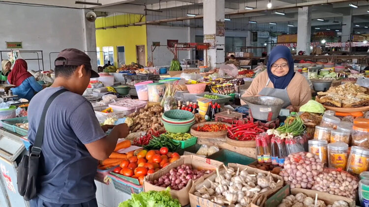 Musim Panen, Harga Cabai dan Tomat di Kediri Turun Drastis