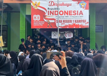 Buntut Demo Pelajar Komite Dan Kepala Sman 1 Kampak Trenggalek Bakal Dipanggil Pemprov Jatim