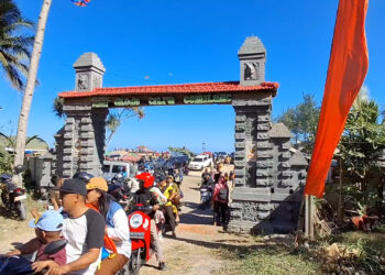 Pantai Dlodo Makin Digemari Wisatawan Jalan Rusak Menuju Jls Dikeluhkan