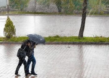 BMKG Prediksi Hujan Melanda Sebagian Besar Jawa Timur pada Siang hingga Malam Hari