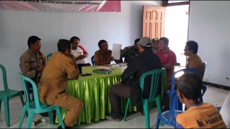 Warga Nganjuk Protes Kades Gelar Pesta Miras di Kantor Desa