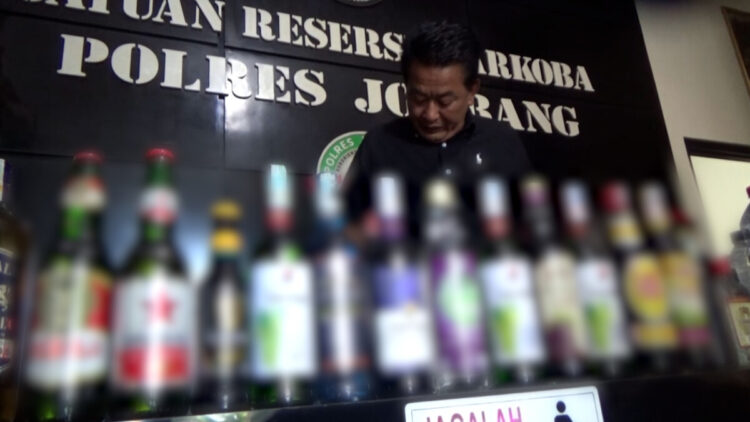 Polres Jombang Amankan Ratusan Botol Miras dalam Razia Pasca Demo