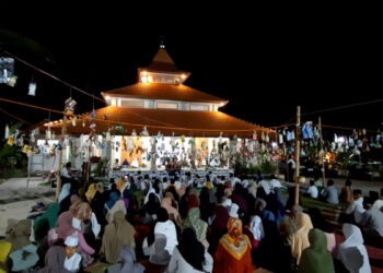 Peringatan Maulid Nabi di Masjid Al Hasan Desa Dolopo Berlangsung Meriah dan Unik