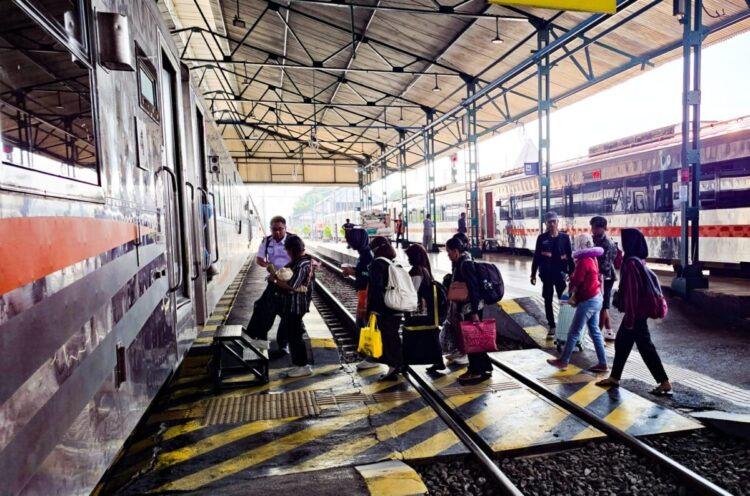 Jelang Peringatan Maulid Nabi, KAI Daop 7 Madiun Catat Kenaikan Okupansi Penumpang Sebesar 29 Persen