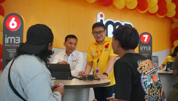 Indosat Region Jawa Timur Beri Hadiah Spesial untuk Pelanggan Pada Perayaan Harpelnas 2025