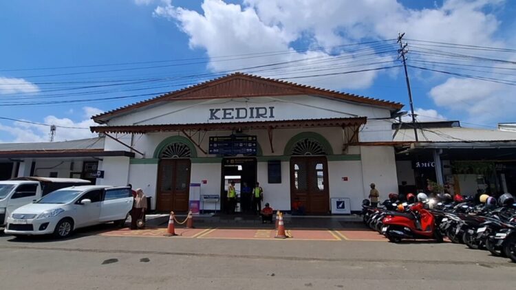 Stasiun Kediri Layani 9.347 Penumpang Selama Libur Panjang Maulid Nabi