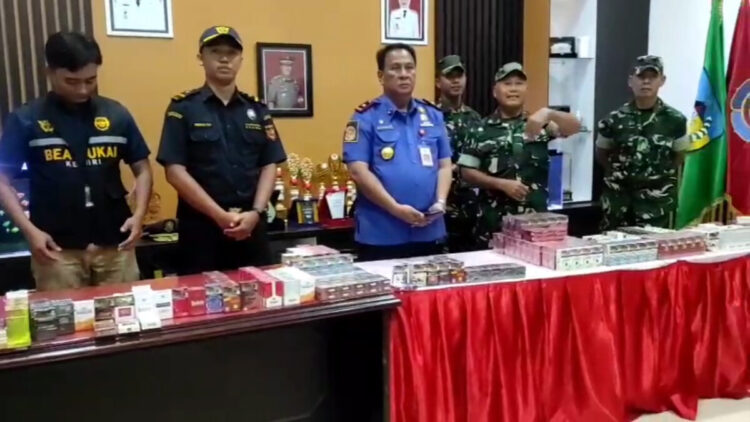 Satpol PP Kabupaten Kediri Sita 556 Bungkus Rokok Tanpa Pita Cukai