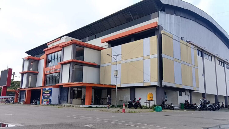 GOR Lembu Peteng Tulungagung Akan Segera Direnovasi, Dimulai dari Teras yang Rusak