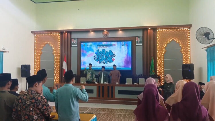 Puluhan Santri di Trenggalek Dibekali Pelatihan Jurnalistik