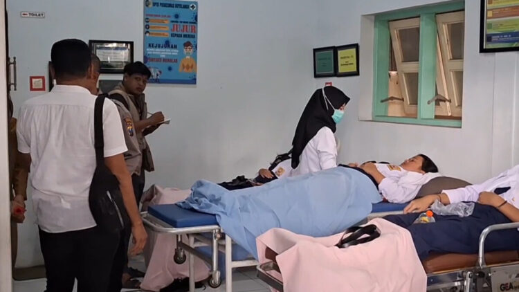 Puluhan Siswa SMPN 1 Boyolangu Diduga Keracunan Usai Santap Menu Makan Bergizi Gratis