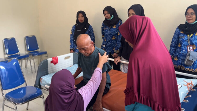 Dinkes Trenggalek Luncurkan Layanan Fisioterapi Keliling untuk Lansia dan Difabel