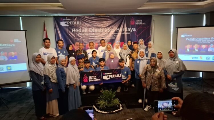 Pelatihan Literasi Digital dan Kewirausahaan untuk Disabilitas Digelar XLSMART