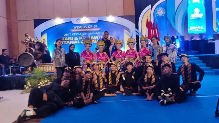 UKM Tari dan Karawitan UNP Kediri Warnai Wisuda dengan Harmoni Tradisi