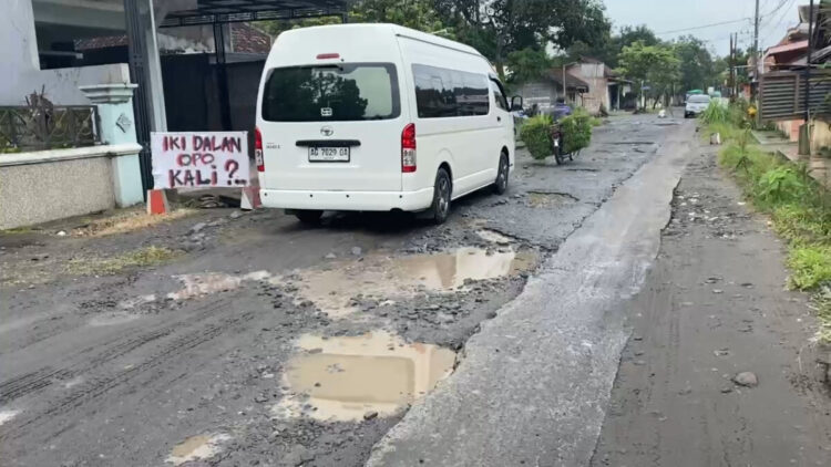 Warga Candirejo Desak Perbaikan Jalan Rusak yang Sudah Lima Tahun Tak Tersentuh