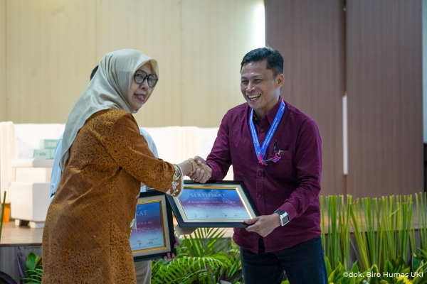 Tiga Dosen Uniska Kediri Raih Artikel Ilmiah Terbaik di Konferensi Nasional ke-8 ADHAPER