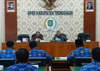 Guru di Trenggalek Desak Perbup Perlindungan Pendidik