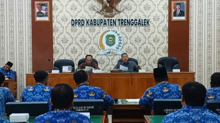 Guru di Trenggalek Desak Perbup Perlindungan Pendidik