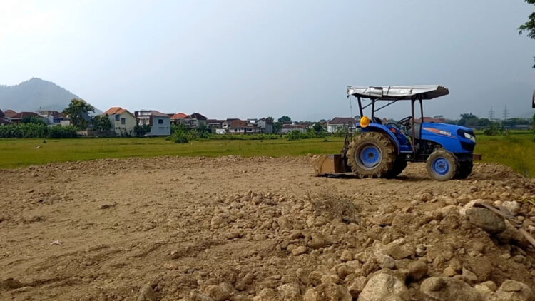 Gelontarkan Rp. 2,5 M Untuk Pengurukan Lahan Targetkan Akhir Tahun Pembangunan Gedung Sekolah Rakyat Trenggalek