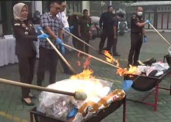 Tindak Tegas, Kejari Tulungagung Musnahkan Narkotika dan Obat Keras Ilegal