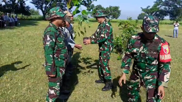 Koramil Pesantren dan DKD Kota Kediri Tanam 1.500 Bibit Pohon Peringati Hari Juang TNI AD