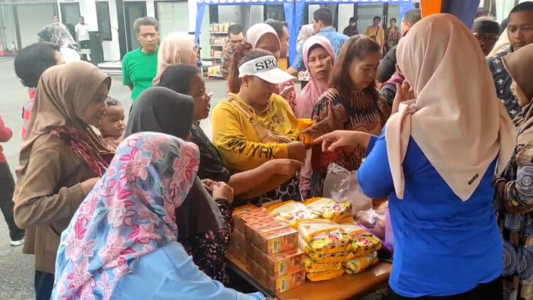 Wujud Kepedulian dan Dukung Ketahanan Pangan, Kejaksaan Kabupaten Kediri Gelar Pangan Murah