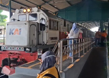 KAI Daop 7 Madiun Pastikan Tiket Kereta Api Masih Tersedia Masa Angkutan Nataru