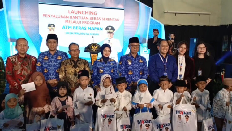 Wali Kota Kediri Luncurkan ATM Beras Mapan Digital, Jamin Ketersediaan Pangan Warga Kurang Mampu