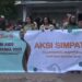 Peringati Hari AIDS Sedunia, Aktivis di Tulungagung Bagikan Bunga Mawar