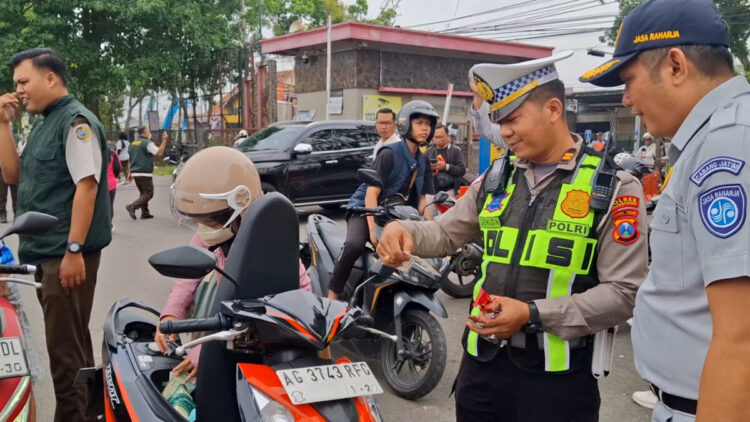 Dorong Kepatuhan Wajib Pajak, Polisi Gelar Razia Gabungan di Tulungagung