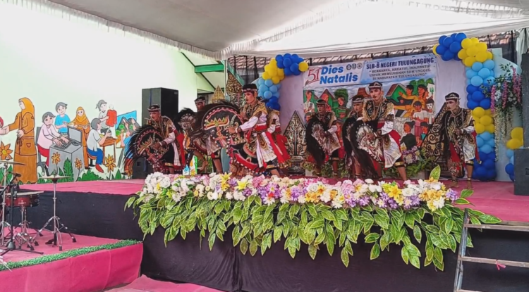 Menari Dalam Sunyi, Siswa Tunarungu SLB B Tulungagung Tampil Percaya Diri