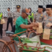 Polres Trenggalek Berbagi Ratusan Takjil, Pererat Sinergi dengan Pemuda dan Mahasiswa