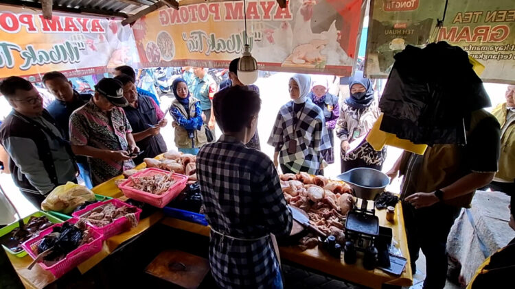 Jelang Ramadan, Bapanas dan Satgas Pangan Sidak Pasar Setono Betek Kediri, Cek Harga Beras hingga Cabai