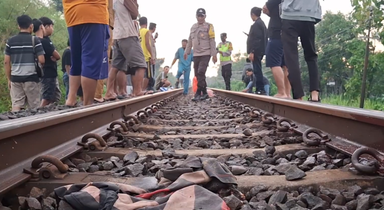 Pria Tanpa Identitas Tewas Mengenaskan Tertabrak Kereta Api di Tulungagung
