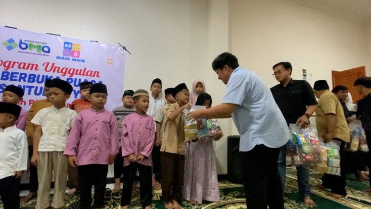Lebaran Ceria, Puluhan Anak Yatim di Blitar Lepas Gawai demi Bermain di Playground