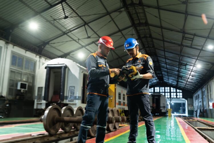 Jamin Keandalan Sarana, KAI Daop 7 Madiun Intensifkan Perawatan Lokomotif dan Kereta Jelang Angkutan Lebaran 2026